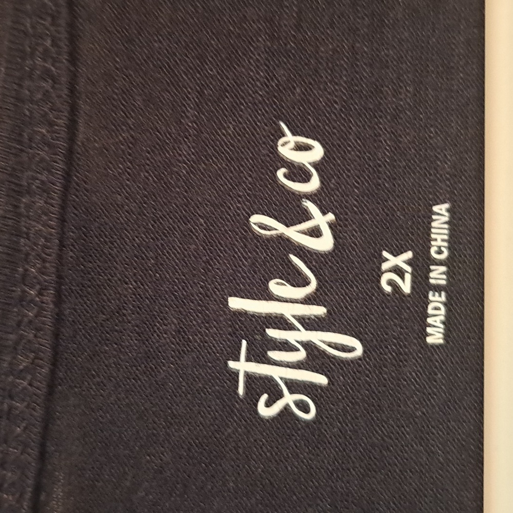 Style & Co. Black & White Graphic Short Sleeve Crew Neck Tee, Size 2X - Picture 2 of 7